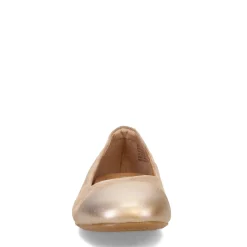 Women's Born, Batti Flat