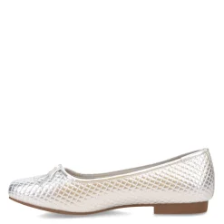 Women's Cliffs by White Mountain, Bessy Flat