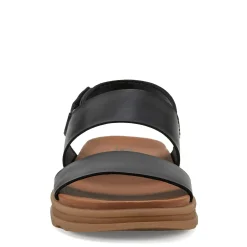 Women's Earth, Leah Sandal