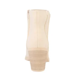 Women's MIA, Lolo Boot