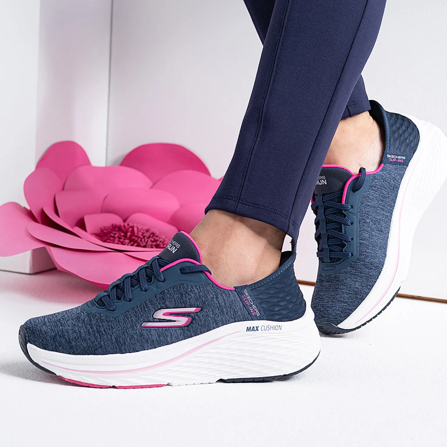 Women's Skechers, Slip-ins: Max Cushioning Elite - Prevail Sneaker