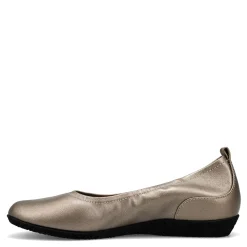 Women's Taos, Chit Chat Flat